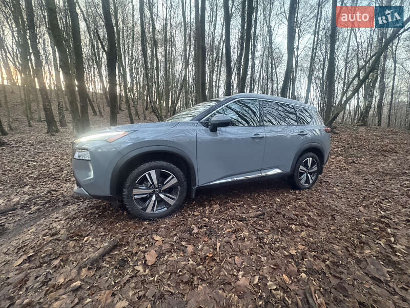 Внедорожник / Кроссовер Nissan Rogue 2020 в Львове
