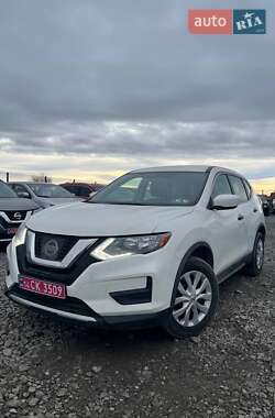 Внедорожник / Кроссовер Nissan Rogue 2017 в Львове