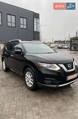 Внедорожник / Кроссовер Nissan Rogue 2017 в Львове
