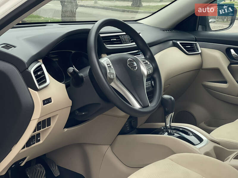 Позашляховик / Кросовер Nissan Rogue 2016 в Миколаєві
