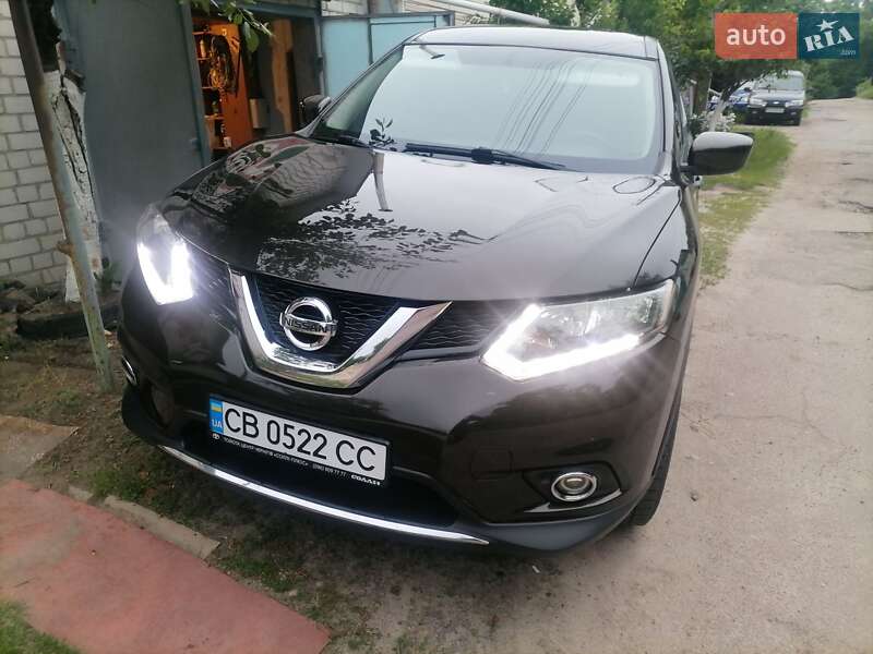 Позашляховик / Кросовер Nissan Rogue 2016 в Чернігові