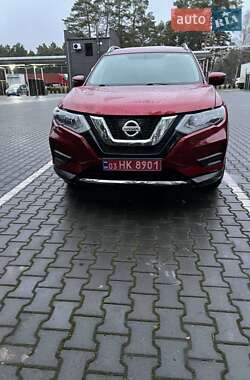 Позашляховик / Кросовер Nissan Rogue 2017 в Маневичах