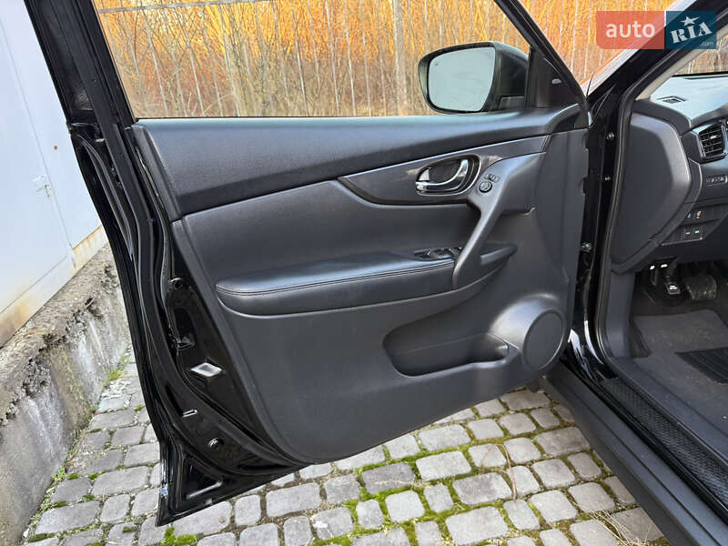 Внедорожник / Кроссовер Nissan Rogue 2017 в Дрогобыче фото 27 Внедорожник / Кроссовер Nissan Rogue 2017 в Дрогобыче