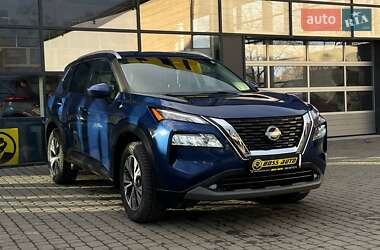Позашляховик / Кросовер Nissan Rogue 2023 в Івано-Франківську