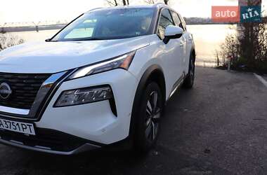 Внедорожник / Кроссовер Nissan Rogue 2023 в Киеве