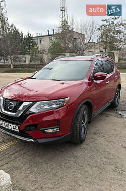 Внедорожник / Кроссовер Nissan Rogue 2017 в Вознесенске