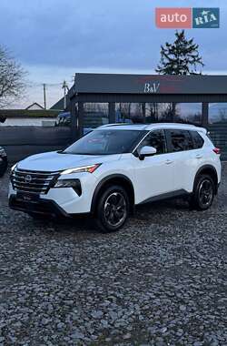 Позашляховик / Кросовер Nissan Rogue 2024 в Бродах