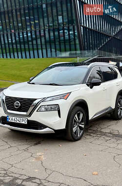 Внедорожник / Кроссовер Nissan Rogue 2021 в Киеве