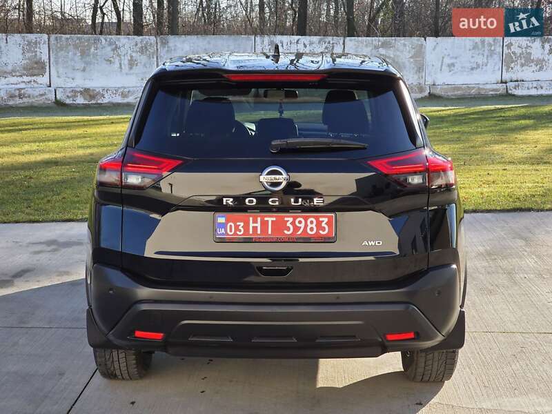 Позашляховик / Кросовер Nissan Rogue 2021 в Луцьку