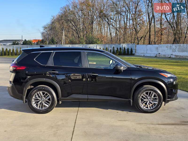 Позашляховик / Кросовер Nissan Rogue 2021 в Луцьку