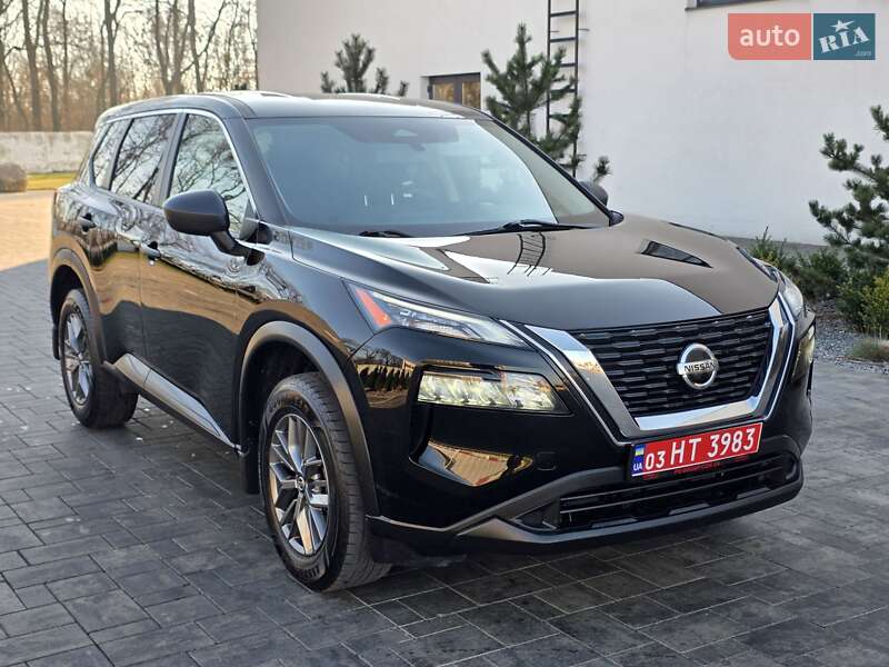 Позашляховик / Кросовер Nissan Rogue 2021 в Луцьку