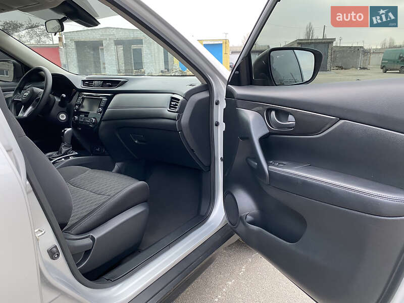 Позашляховик / Кросовер Nissan Rogue 2020 в Кременчуці