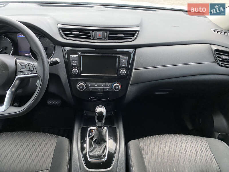 Позашляховик / Кросовер Nissan Rogue 2020 в Кременчуці