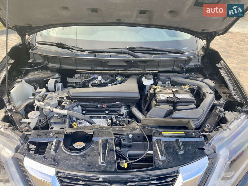 Внедорожник / Кроссовер Nissan Rogue 2017 в Николаеве