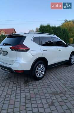 Внедорожник / Кроссовер Nissan Rogue 2018 в Львове