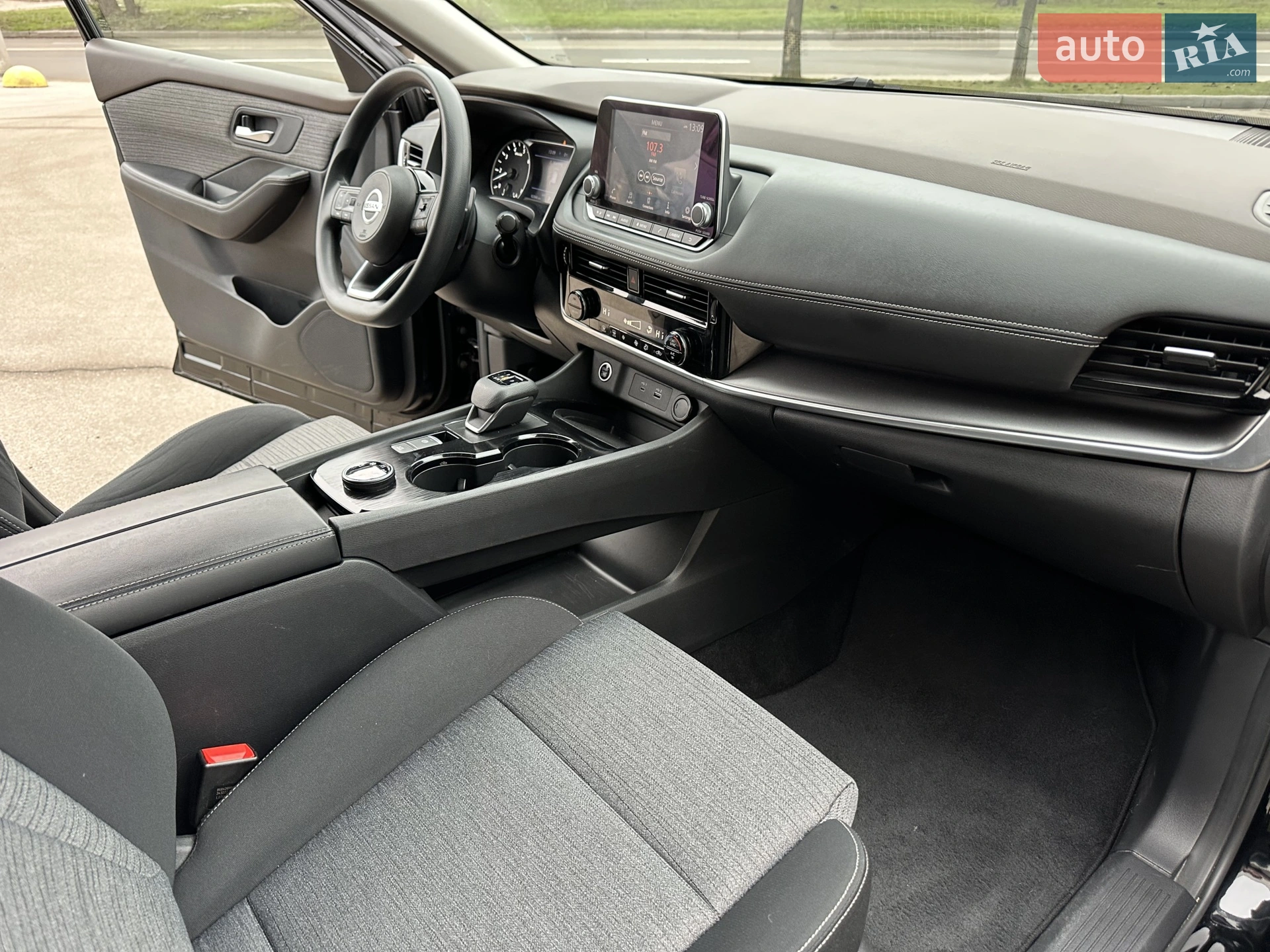 2020 Nissan Rogue - мініатюра 37