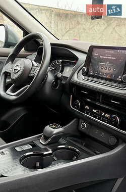 Позашляховик / Кросовер Nissan Rogue 2022 в Кам'янському