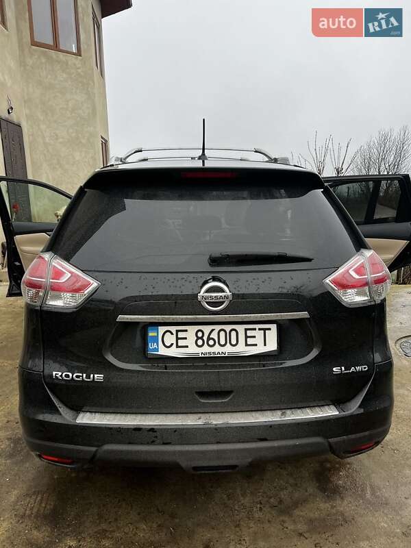 Внедорожник / Кроссовер Nissan Rogue 2014 в Черновцах