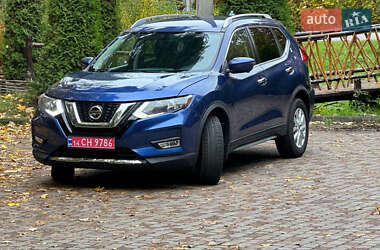 Внедорожник / Кроссовер Nissan Rogue 2017 в Дрогобыче