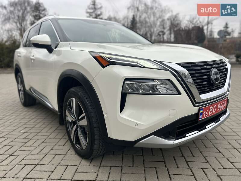 Внедорожник / Кроссовер Nissan Rogue 2022 в Львове