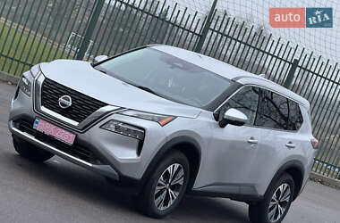 Внедорожник / Кроссовер Nissan Rogue 2021 в Киеве