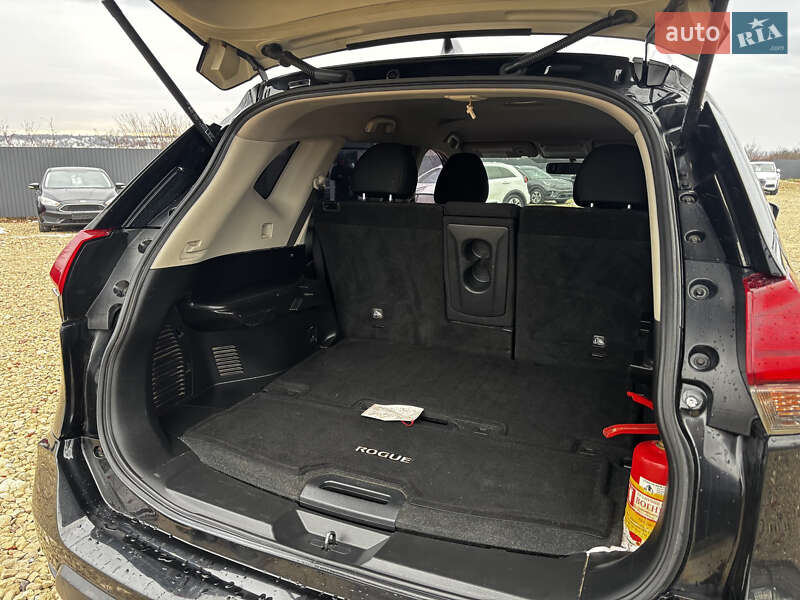 Внедорожник / Кроссовер Nissan Rogue 2016 в Львове