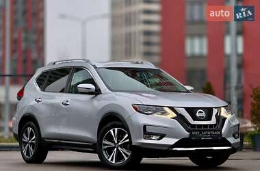 Внедорожник / Кроссовер Nissan Rogue 2017 в Киеве