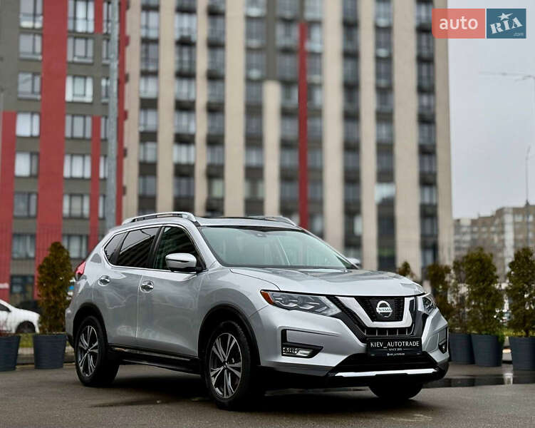 Внедорожник / Кроссовер Nissan Rogue 2017 в Киеве