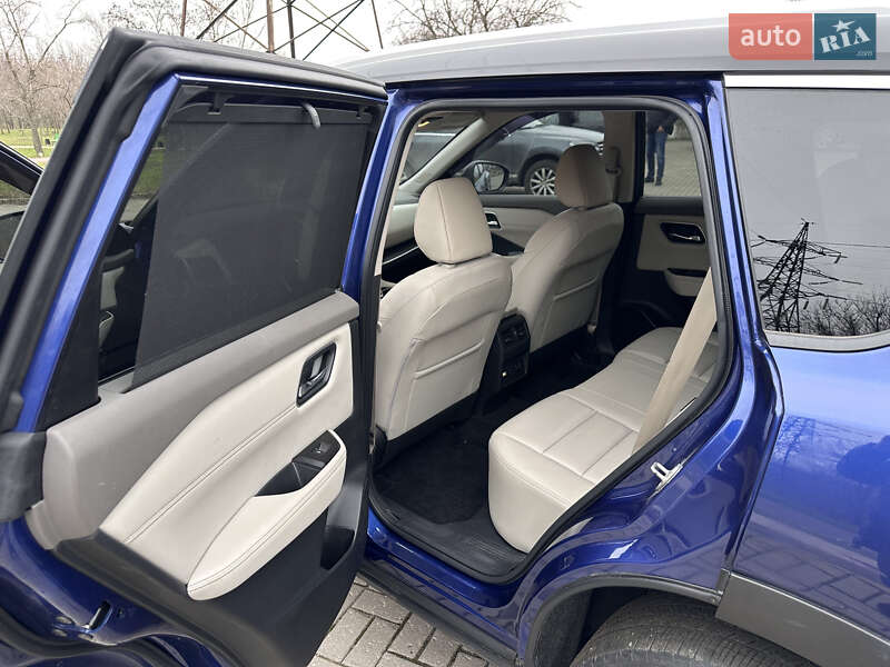 Позашляховик / Кросовер Nissan Rogue 2021 в Запоріжжі