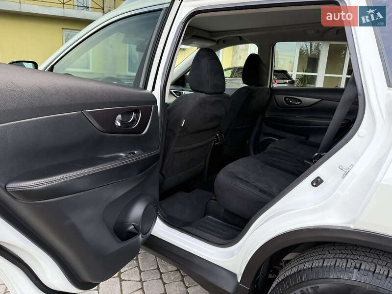 Позашляховик / Кросовер Nissan Rogue 2016 в Львові фото 30 Позашляховик / Кросовер Nissan Rogue 2016 в Львові