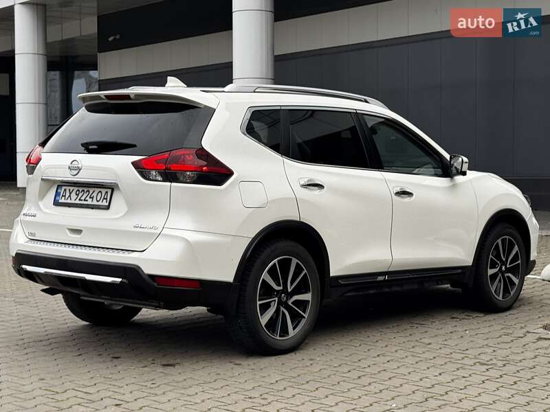 Внедорожник / Кроссовер Nissan Rogue 2018 в Киеве