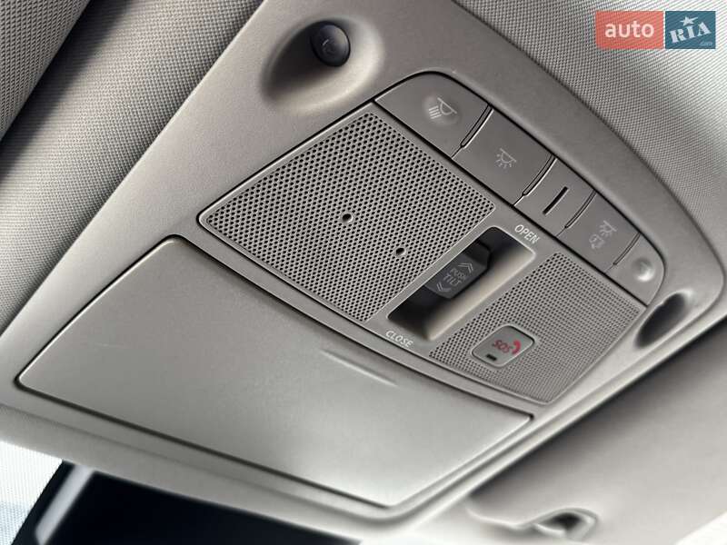 Внедорожник / Кроссовер Nissan Rogue 2018 в Киеве