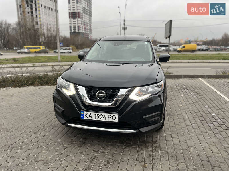 Внедорожник / Кроссовер Nissan Rogue 2019 в Киеве