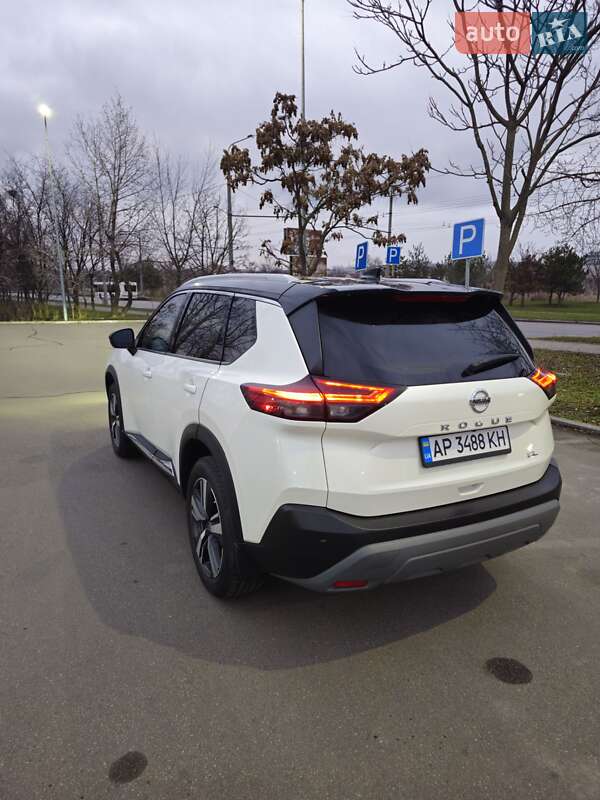 Внедорожник / Кроссовер Nissan Rogue 2021 в Киеве