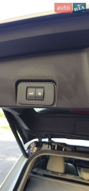 Внедорожник / Кроссовер Nissan Rogue 2021 в Киеве