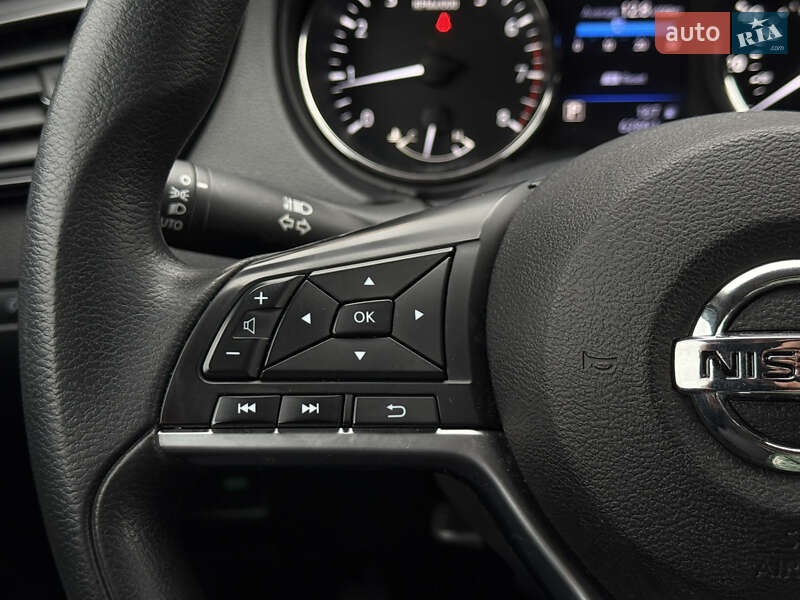 Внедорожник / Кроссовер Nissan Rogue 2018 в Харькове