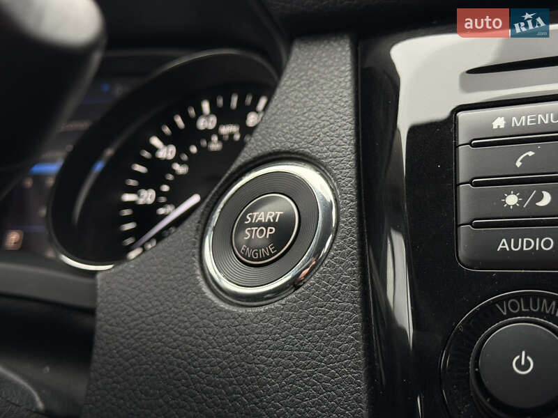 Внедорожник / Кроссовер Nissan Rogue 2018 в Харькове