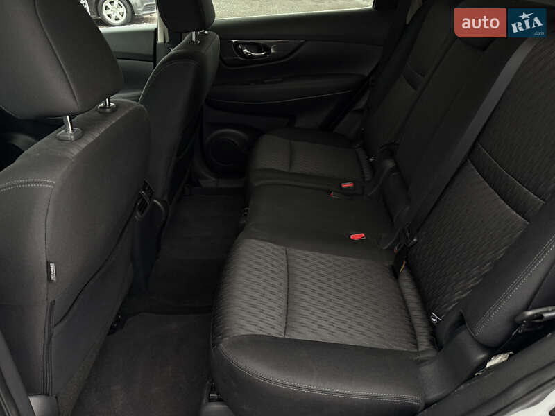 Внедорожник / Кроссовер Nissan Rogue 2018 в Харькове