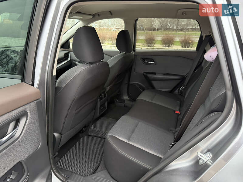 Внедорожник / Кроссовер Nissan Rogue 2021 в Запорожье