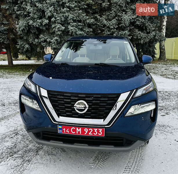 Внедорожник / Кроссовер Nissan Rogue 2021 в Лубнах