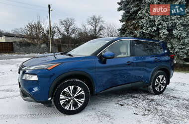 Позашляховик / Кросовер Nissan Rogue 2021 в Лубнах