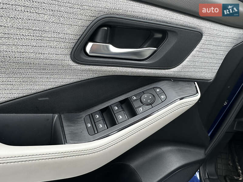 Внедорожник / Кроссовер Nissan Rogue 2021 в Лубнах