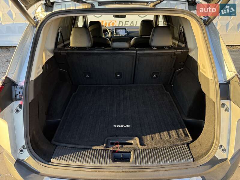 Позашляховик / Кросовер Nissan Rogue 2020 в Києві