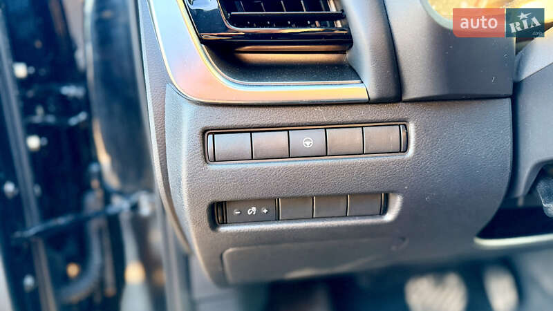 Позашляховик / Кросовер Nissan Rogue 2020 в Києві