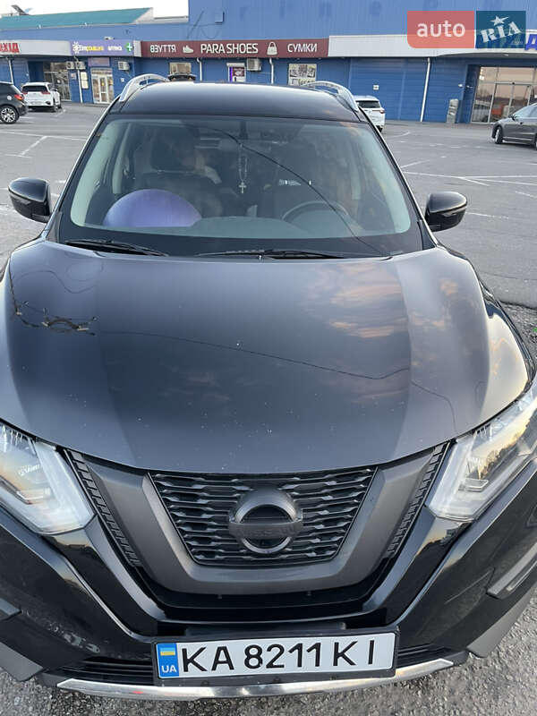 Позашляховик / Кросовер Nissan Rogue 2016 в Києві