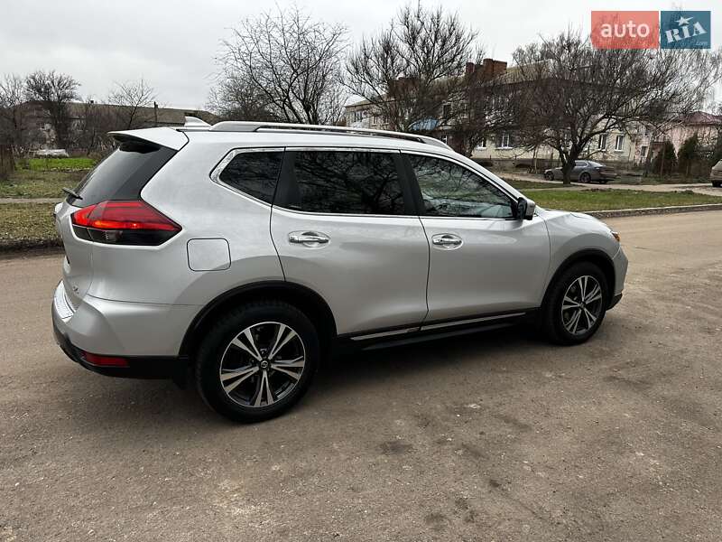 Внедорожник / Кроссовер Nissan Rogue 2017 в Броварах