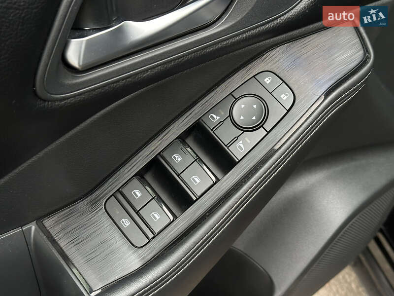 Позашляховик / Кросовер Nissan Rogue 2020 в Харкові