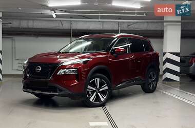 Внедорожник / Кроссовер Nissan Rogue 2023 в Киеве