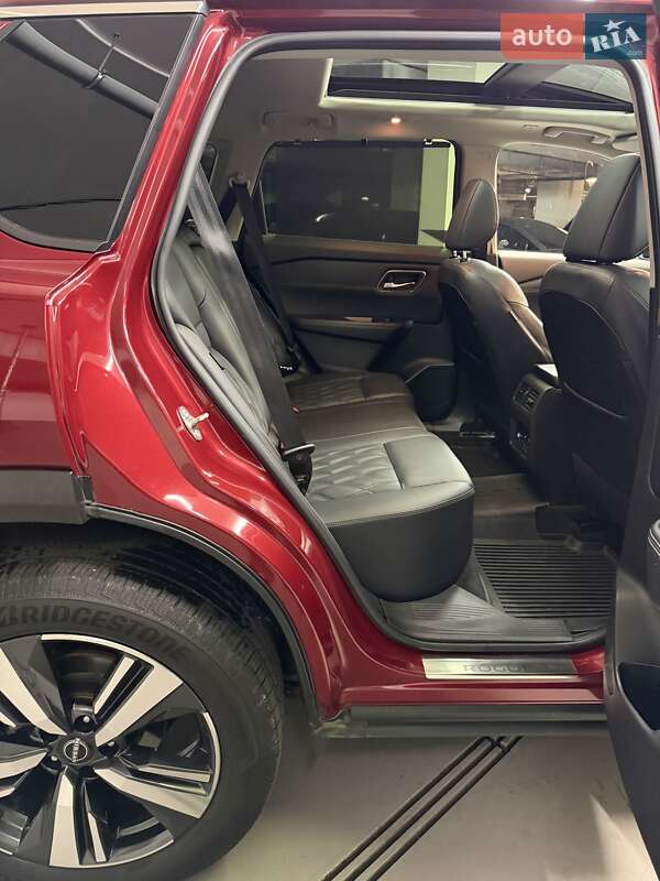 Позашляховик / Кросовер Nissan Rogue 2023 в Києві