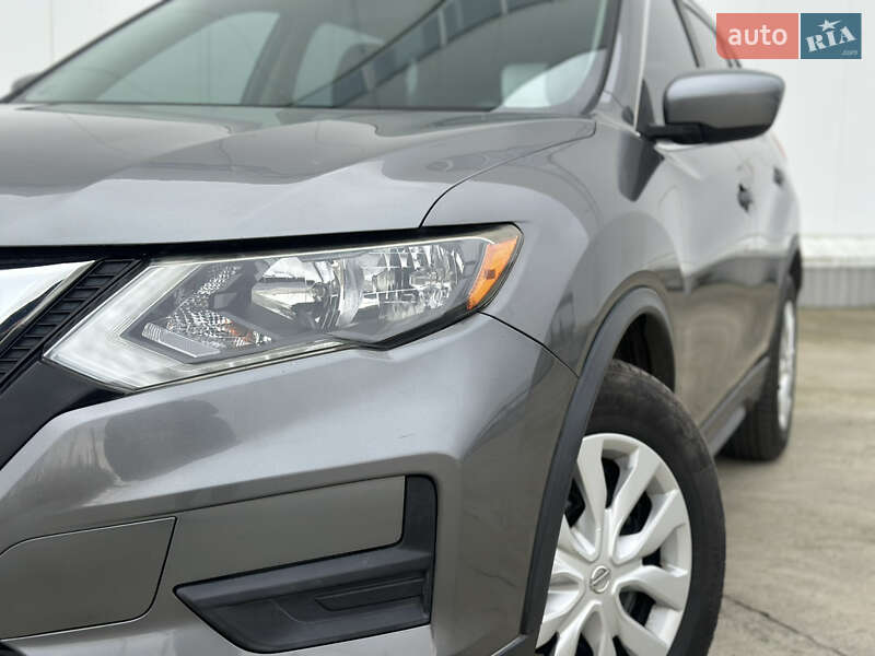 Позашляховик / Кросовер Nissan Rogue 2016 в Коростені